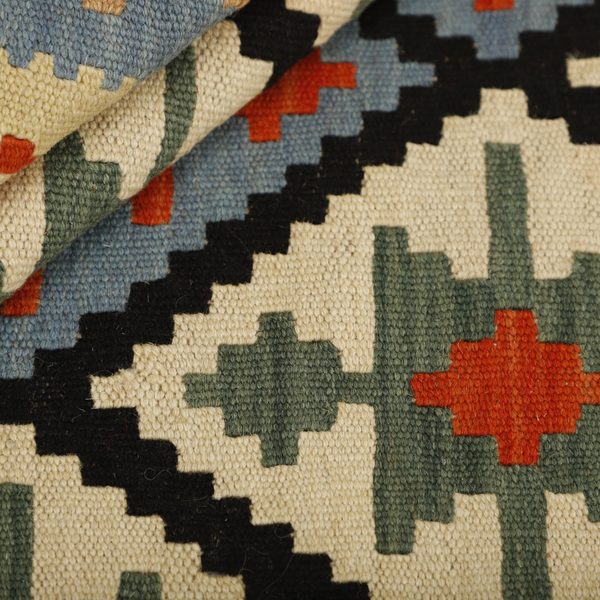 Nahaufnahme der handgewebten Struktur des Kelims